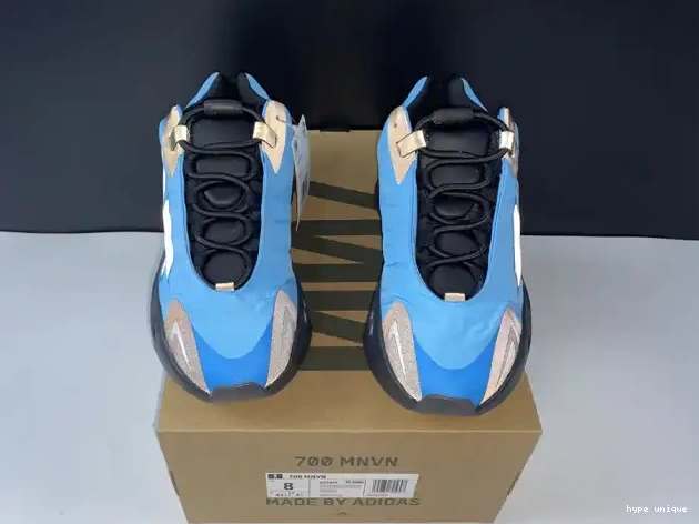 hype 700 Boost MNVN ADIDAS GZ3079 'Bright Yeezy Cyan' 0526